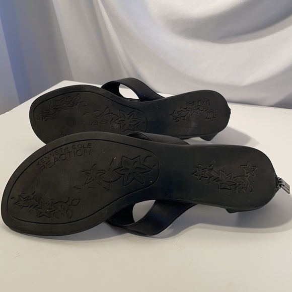 Kenneth Cole Reaction Gem-Nastics Sandals - Picture 6 of 7